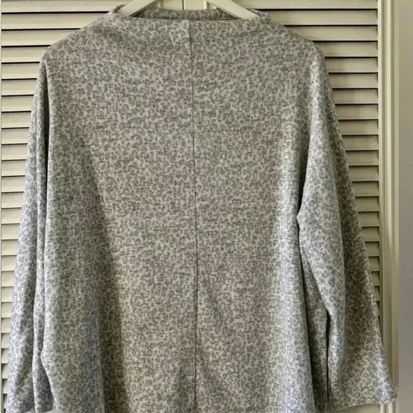 Banana Republic Gray Cowl Neck Sweater - Picture 1 of 4